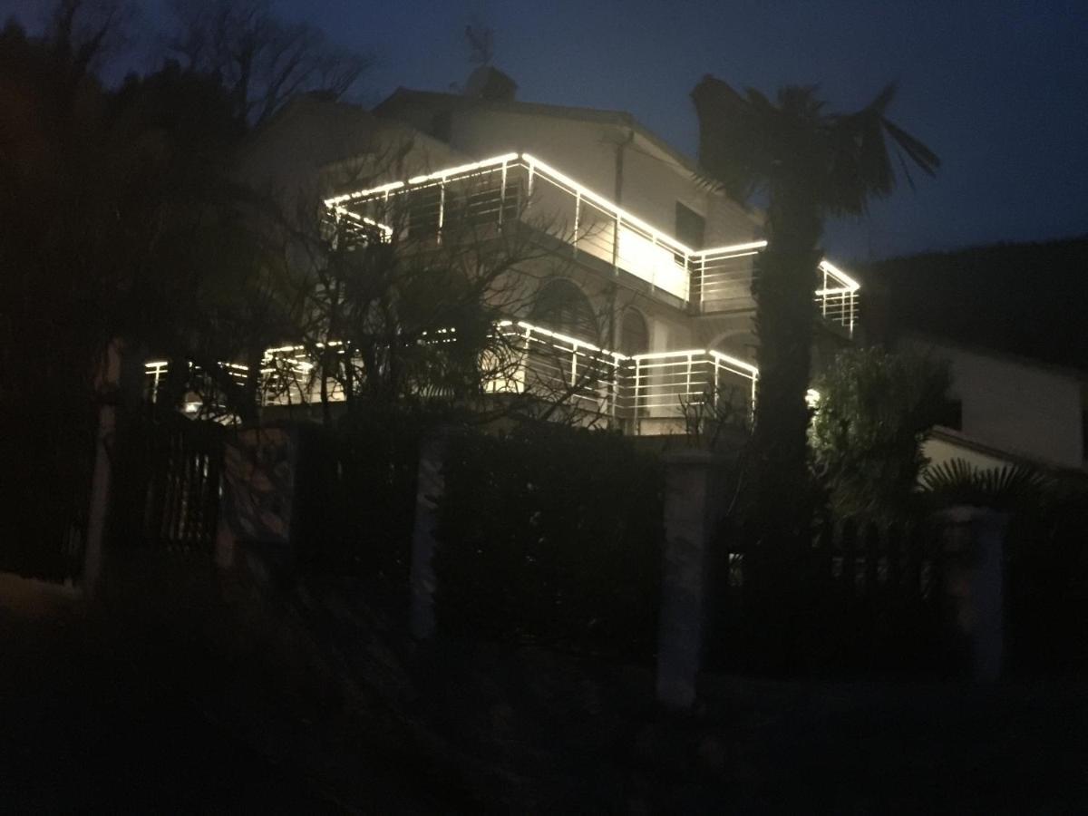 Vacation Home Lucija Slatina  المظهر الخارجي الصورة