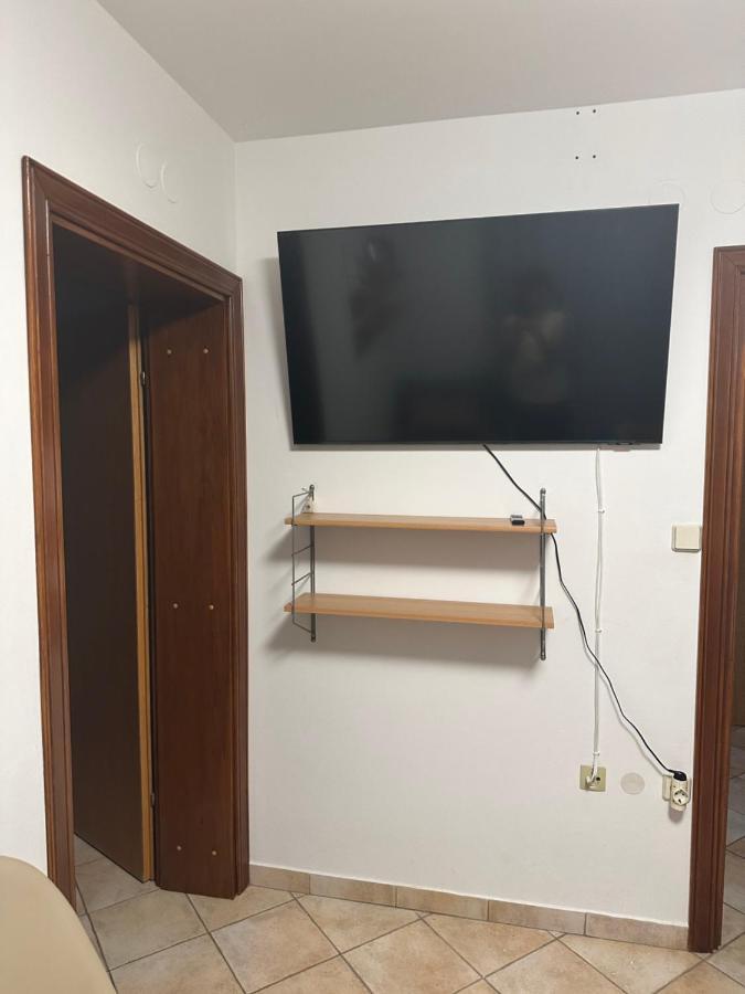 Vacation Home Lucija Slatina  المظهر الخارجي الصورة