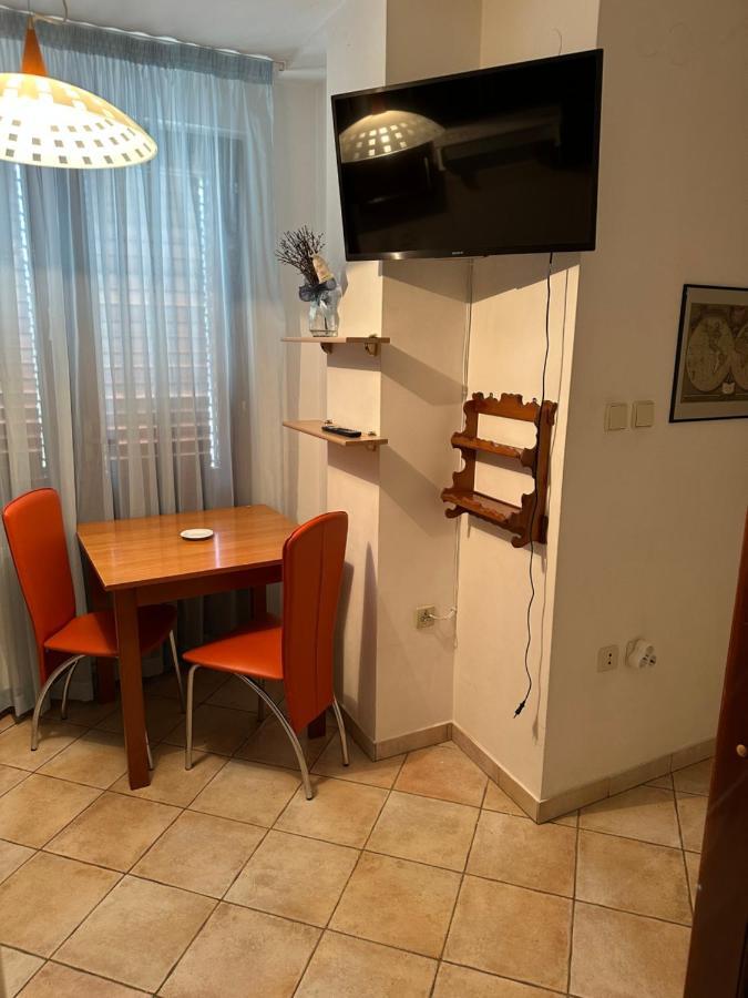 Vacation Home Lucija Slatina  المظهر الخارجي الصورة