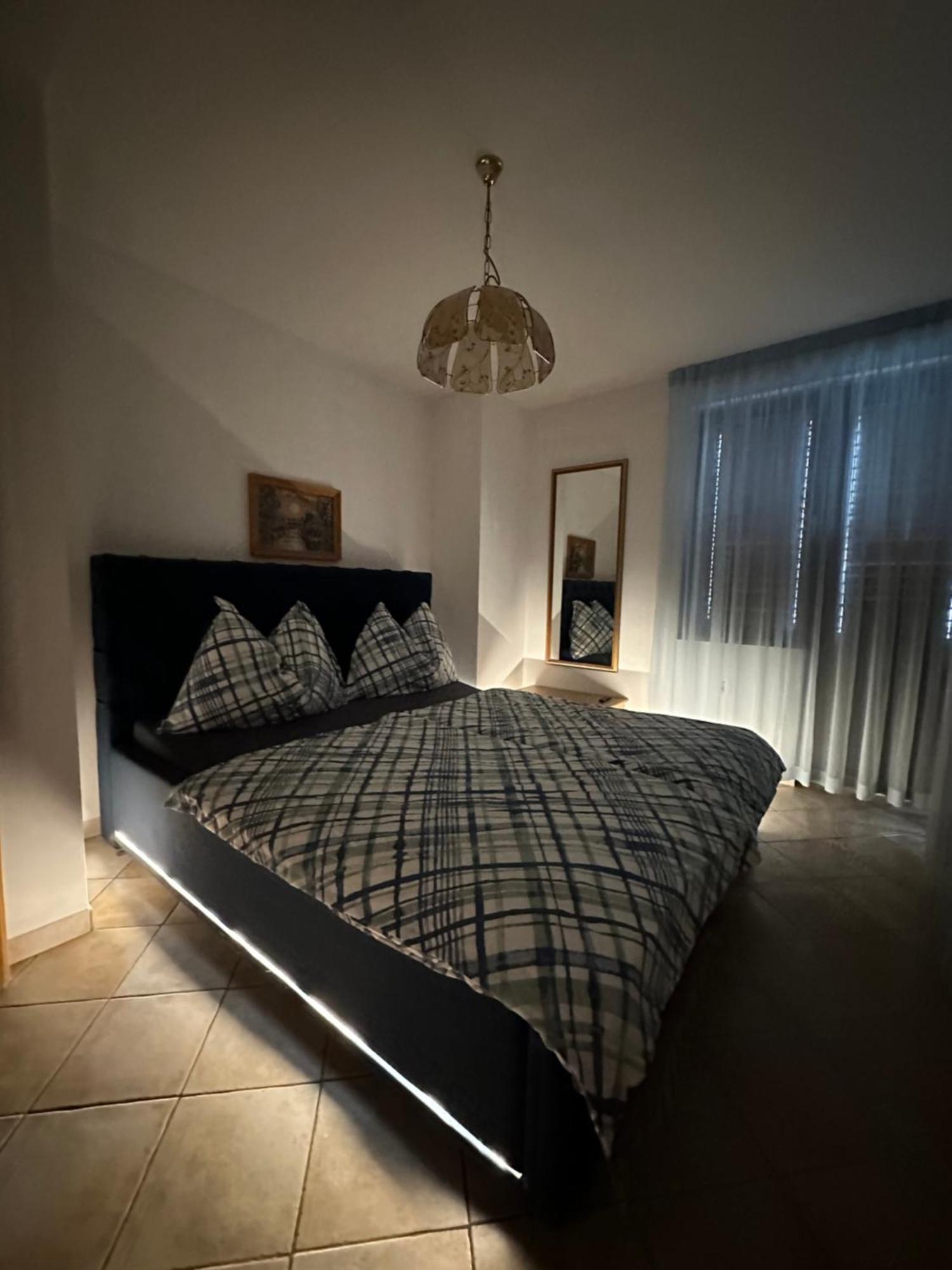Vacation Home Lucija Slatina  المظهر الخارجي الصورة
