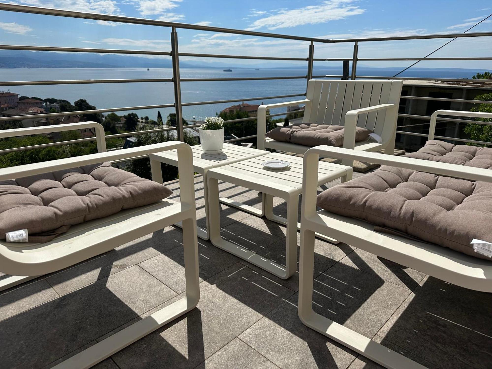 Vacation Home Lucija Slatina  المظهر الخارجي الصورة