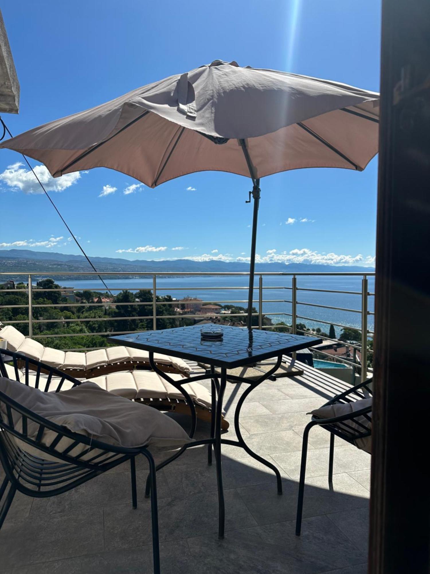Vacation Home Lucija Slatina  المظهر الخارجي الصورة