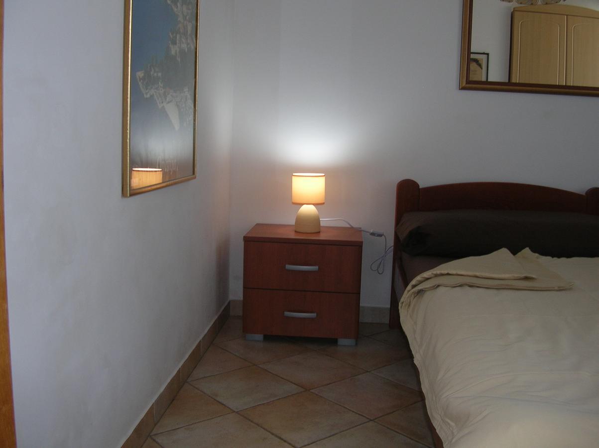 Vacation Home Lucija Slatina  المظهر الخارجي الصورة