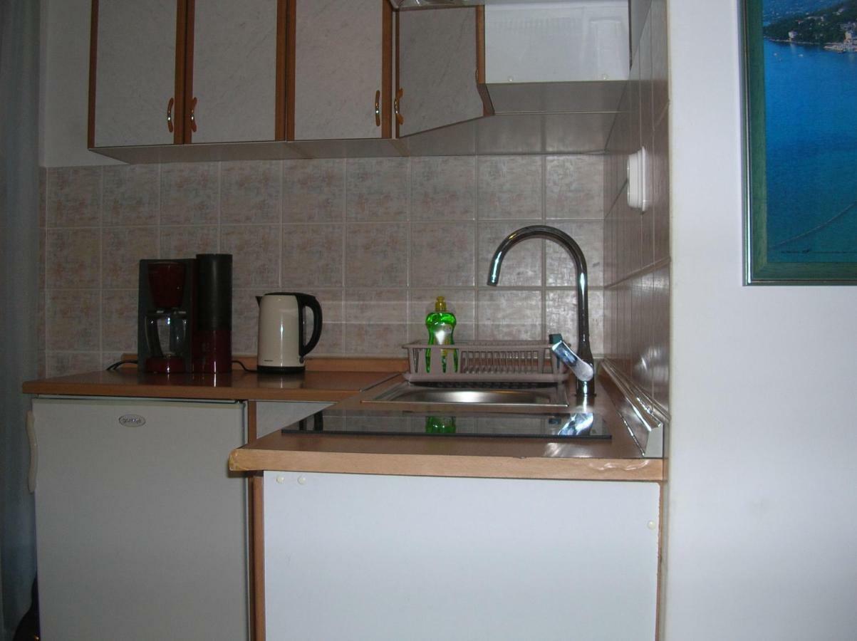 Vacation Home Lucija Slatina  المظهر الخارجي الصورة