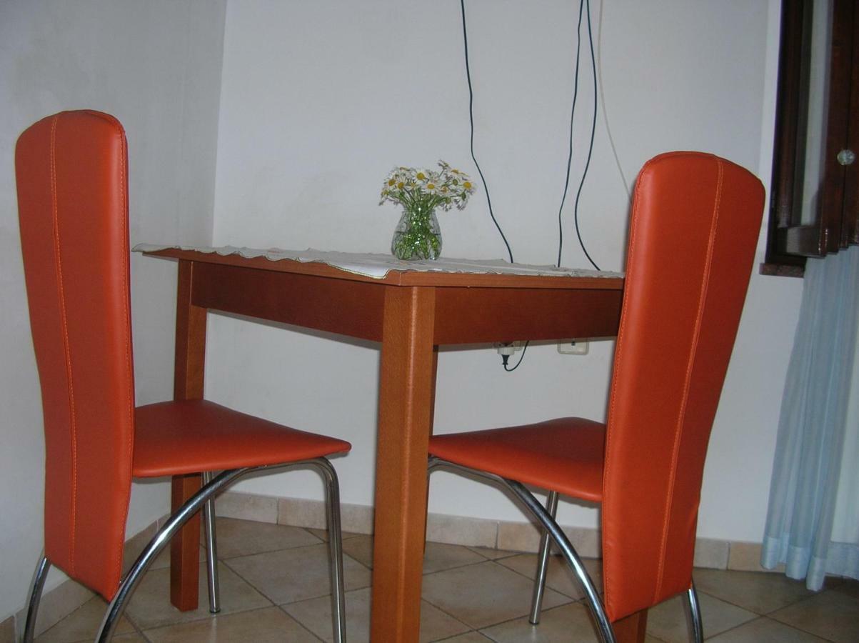 Vacation Home Lucija Slatina  المظهر الخارجي الصورة