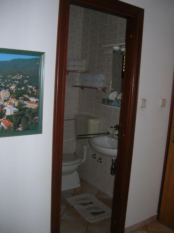 Vacation Home Lucija Slatina  المظهر الخارجي الصورة